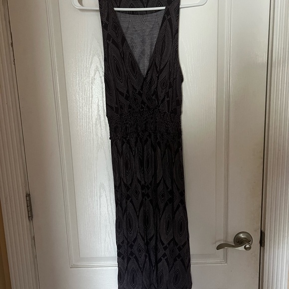 Liz Lange Dresses & Skirts - Elegant Patterned Women's Maternity Dress